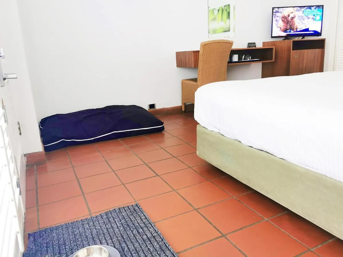 Ramada By Wyndham Cairns City Centre 4*,